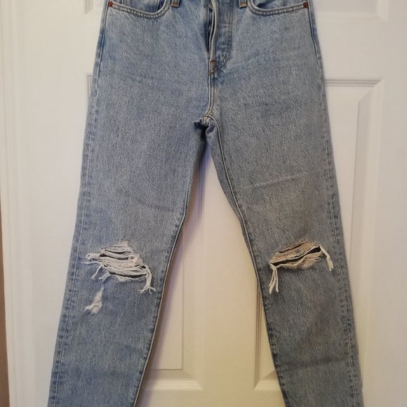 Gently Used Levi's Wedgie Straight Jeans - Picture 1 of 4